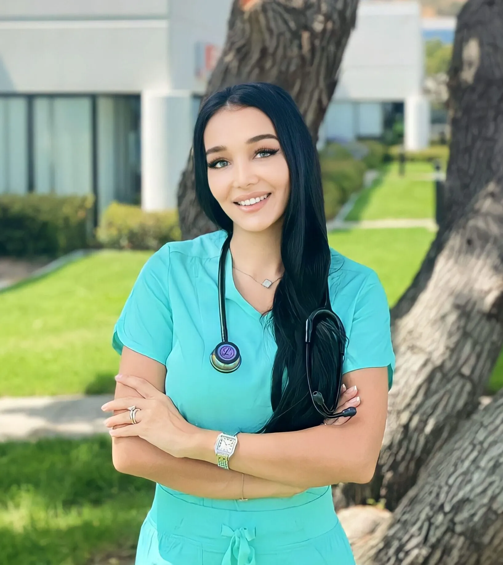 Dr. Mahnoush Esmaili juvemedwellness